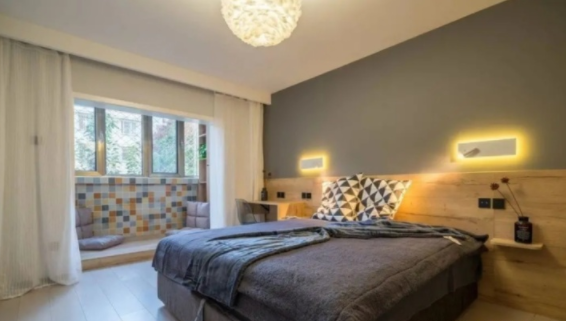 上海電動(dòng)窗簾系統(tǒng)：陽(yáng)臺(tái)不加門，窗簾怎么安裝？