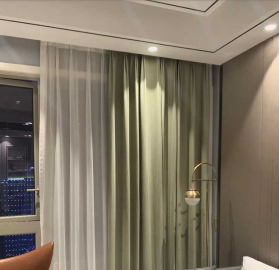 定做窗簾加工：家裝新做的窗簾含有甲醛嗎？