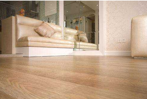 【強(qiáng)化復(fù)合木地板厚度】強(qiáng)化地板安裝需要多少錢(qián)？