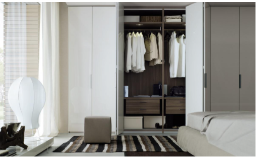 上海衣柜定制：全屋定制衣柜得價格是多少？